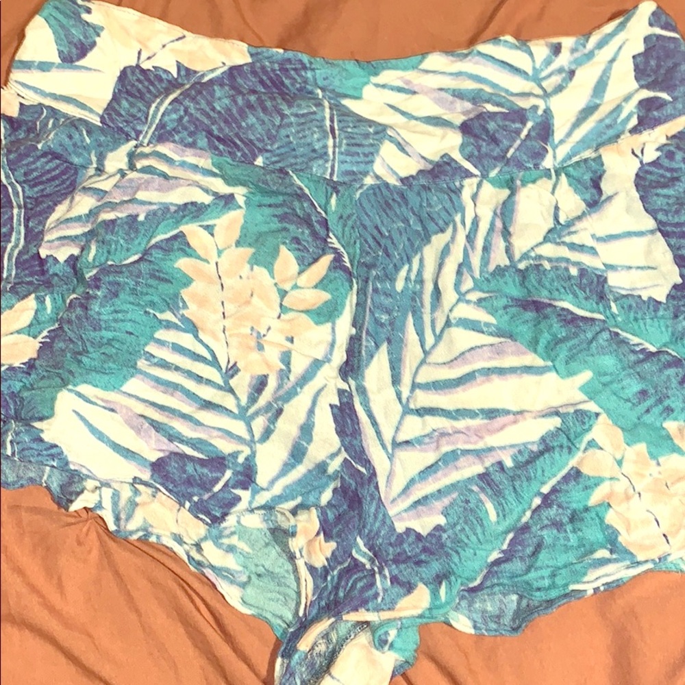 America Eagle high waist flair shorts